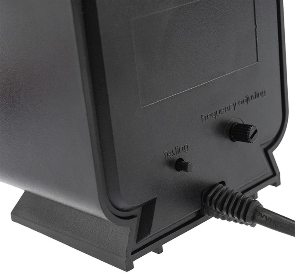 Отпугиватель Rexant 71-0009 ультразвуковой стационарный 7Вт 30-70 кГц р.д.:60м черный/серебристый