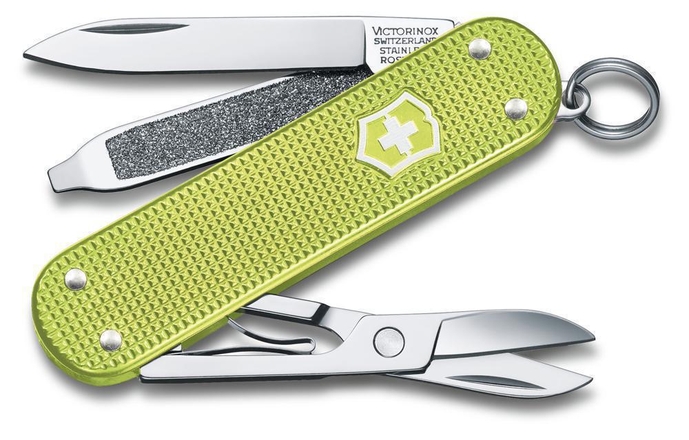 Нож перочинный Victorinox Classic Lime Twist (0.6221.241G) 58мм 5функц. карт.коробка