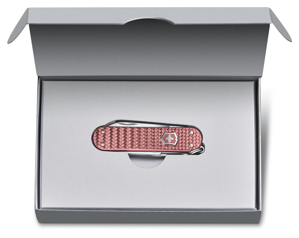 Нож перочинный Victorinox Classic Precious Alox (0.6221.405G) 58мм 5функц. розовый подар.коробка