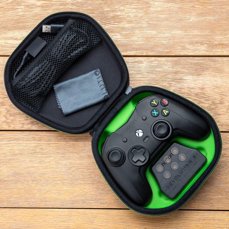 Геймпад Nacon черный для: Xbox Series/One (XBXREVOLUTIONX)