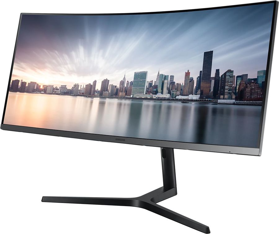 Curved monitor. 34