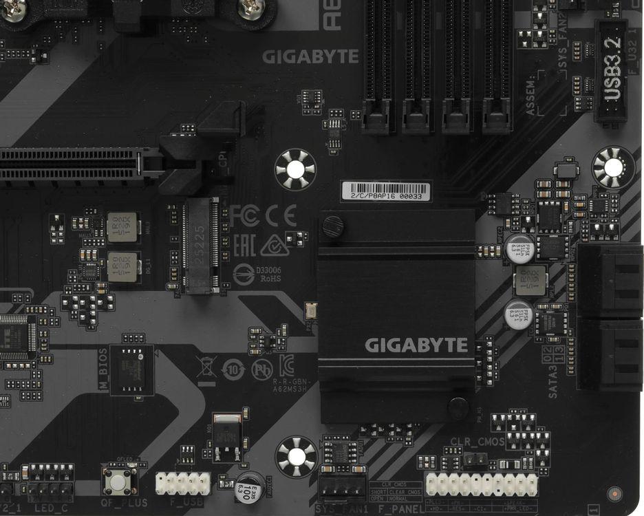 Материнская плата Gigabyte A620M DS3H Socket AM5 AMD A620 4xDDR5 mATX AC`97 8ch(7.1) GbLAN RAID+VGA+HDMI+DP