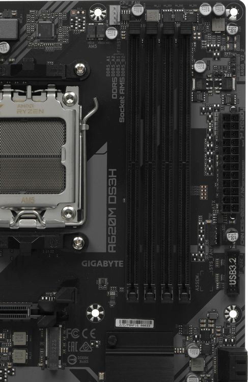 Материнская плата Gigabyte A620M DS3H Socket AM5 AMD A620 4xDDR5 mATX AC`97 8ch(7.1) GbLAN RAID+VGA+HDMI+DP