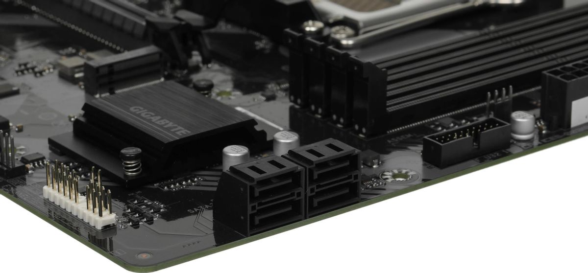 Материнская плата Gigabyte A620M DS3H Socket AM5 AMD A620 4xDDR5 mATX AC`97 8ch(7.1) GbLAN RAID+VGA+HDMI+DP
