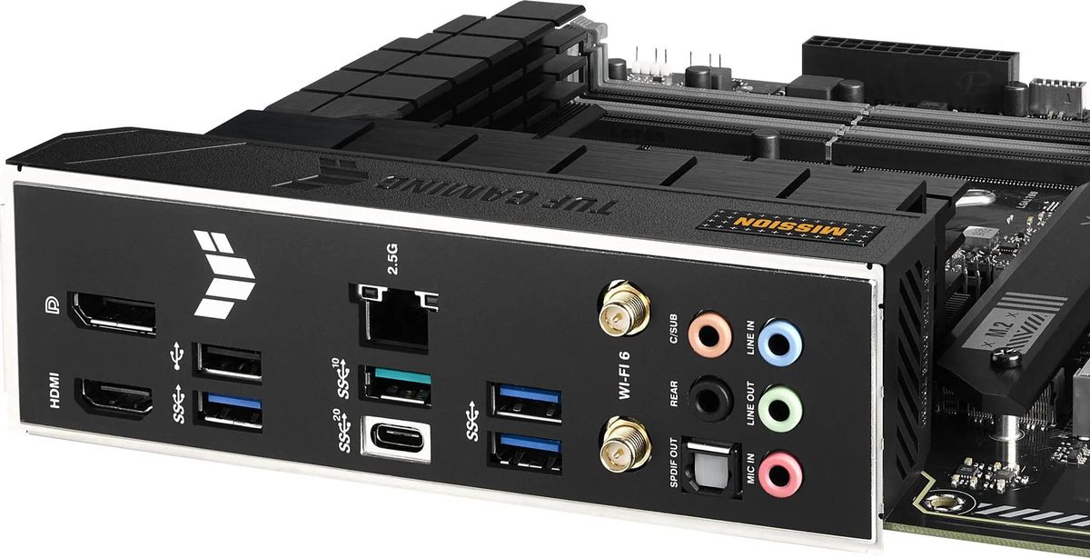 Материнская плата Asus TUF GAMING B760-PLUS WIFI Soc-1700 Intel B760 4xDDR5 ATX AC`97 8ch(7.1) 2.5Gg RAID+HDMI+DP