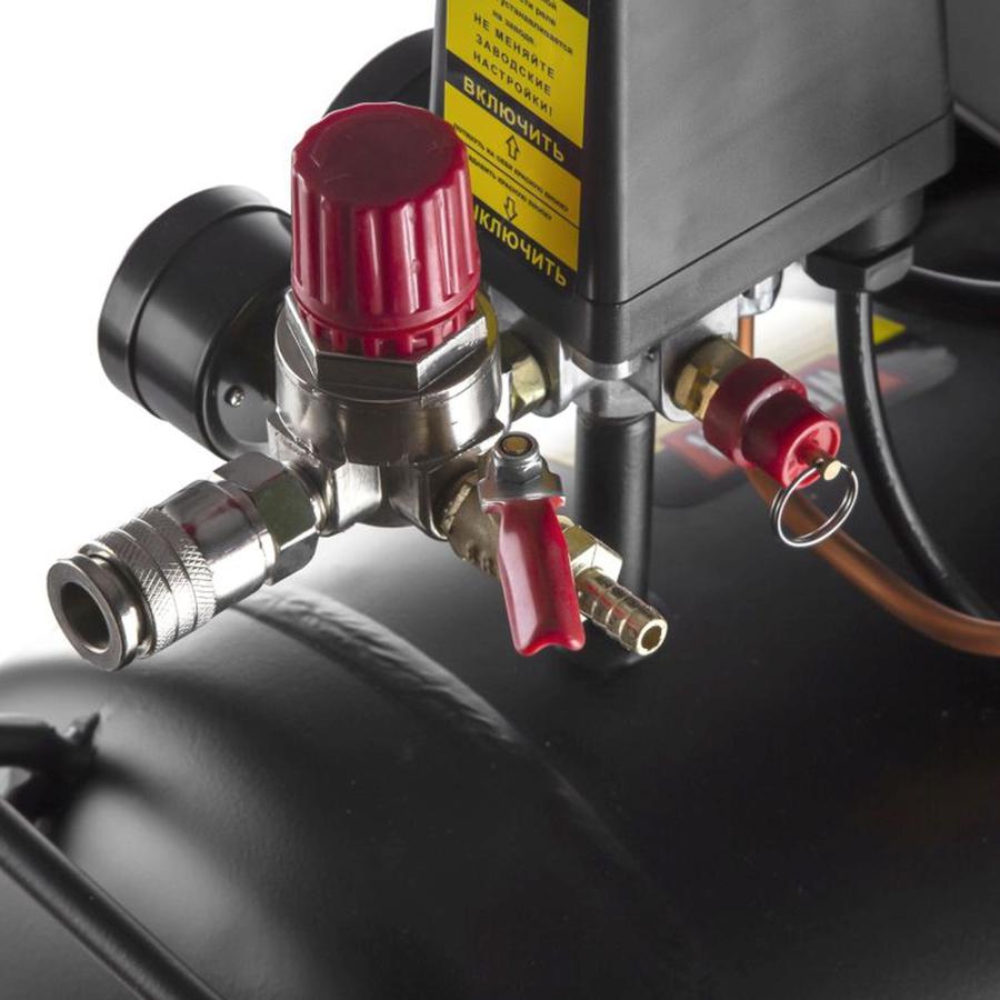 Компрессор поршневой Wester WBK2200/100PRO масляный 340л/мин 100л 2200Вт черный/красный