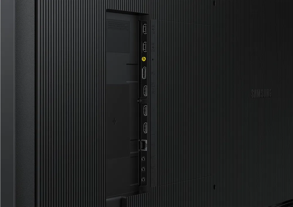 Панель Samsung 65" QM65C черный VA LED 16:9 DVI HDMI M/M матовая 4000:1 500cd 178гр/178гр 3840x2160 DP RCA Да 4K USB 24.9кг