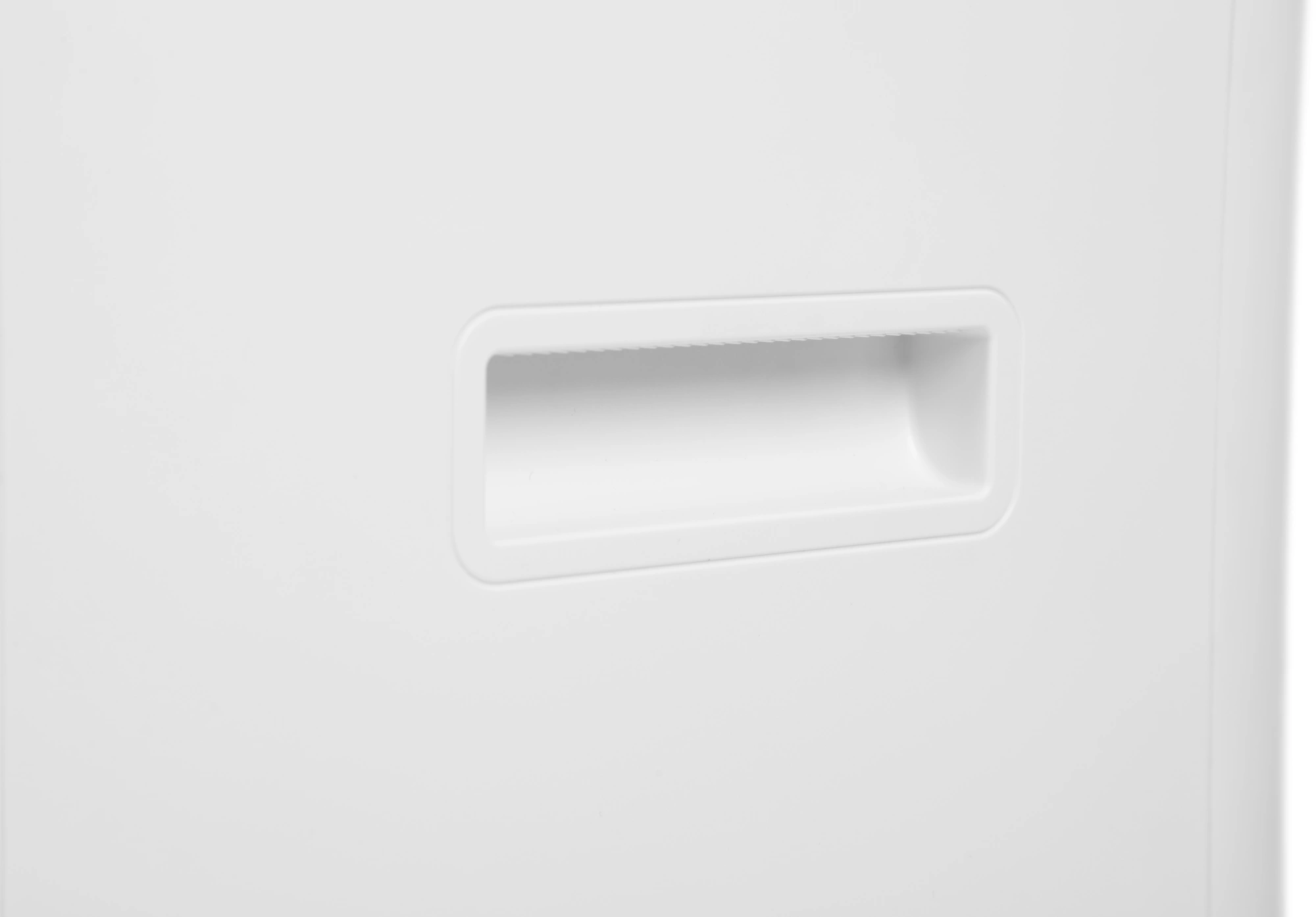 Кондиционер мобильный Funai Crocus MAC-CS22CON01 белый площ.20м2