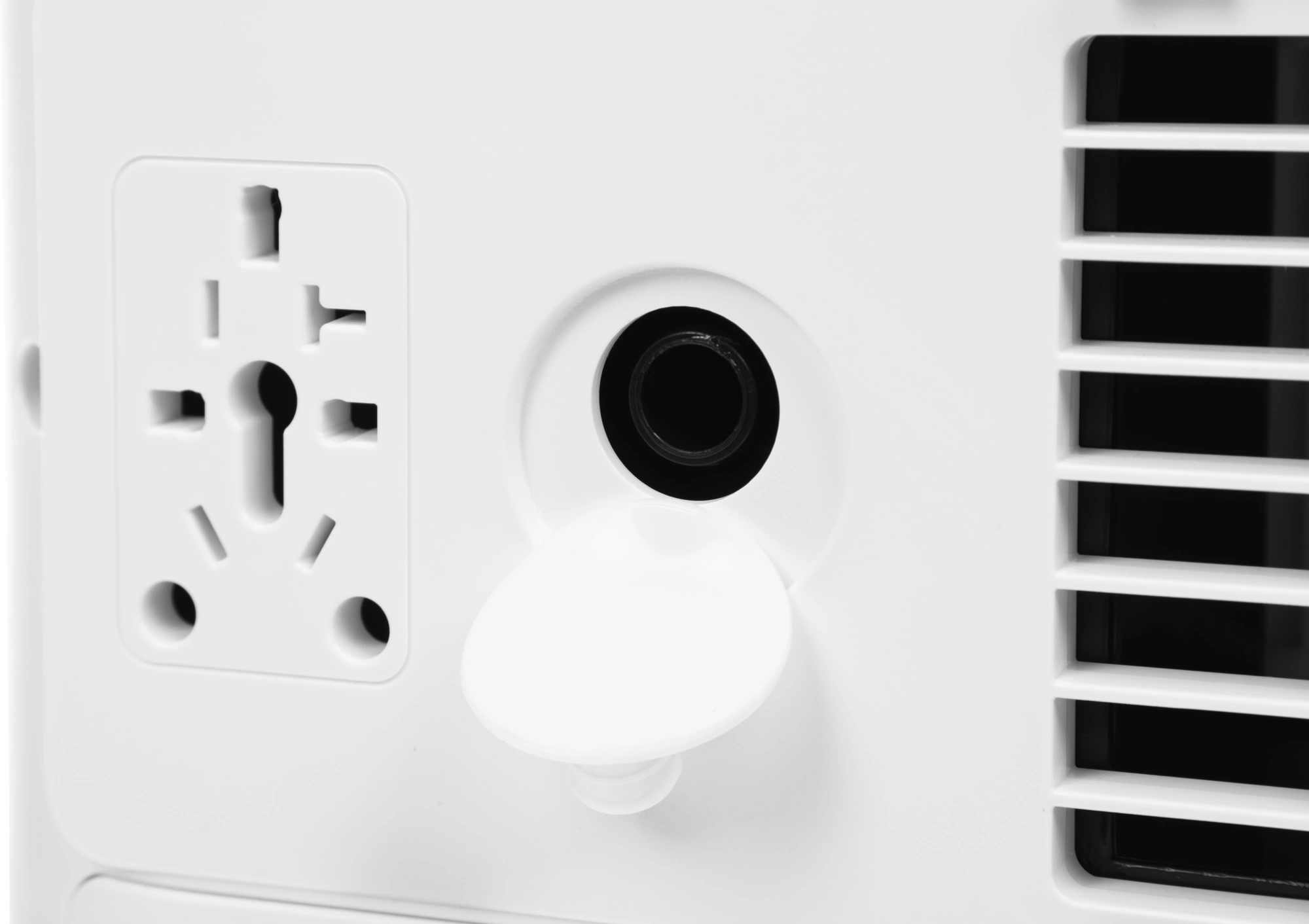 Кондиционер мобильный Funai Crocus MAC-CS22CON01 белый площ.20м2