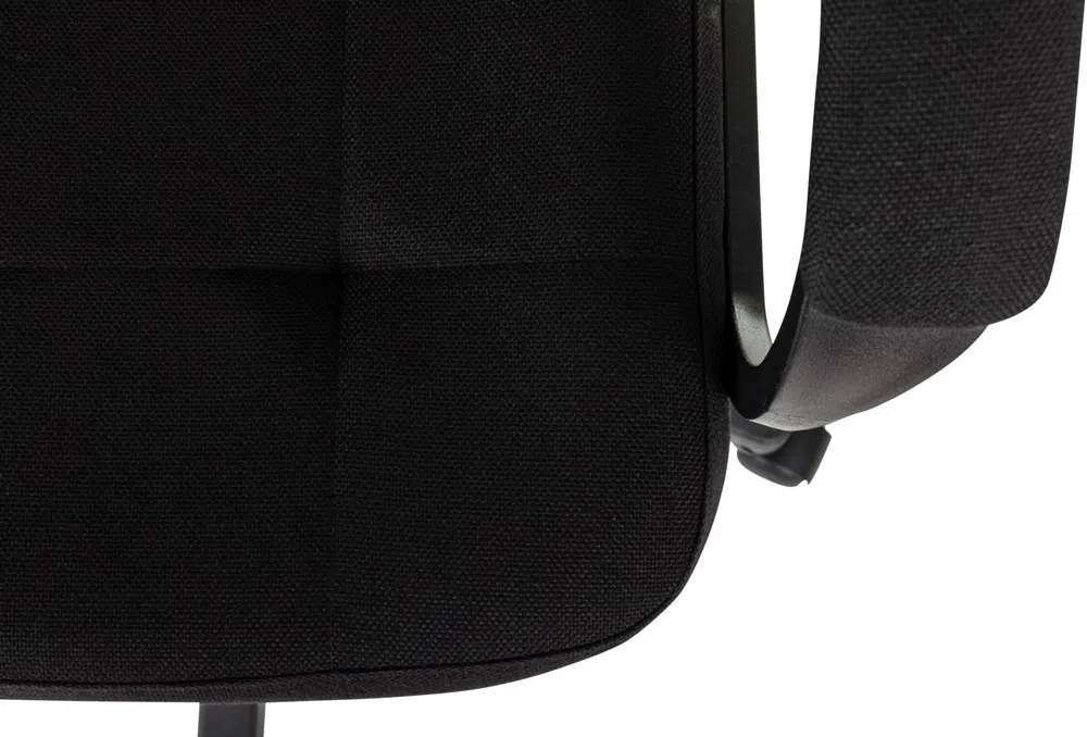 Кресло руководителя Бюрократ CH 002 Fabric черный 3C11 крестов. пластик