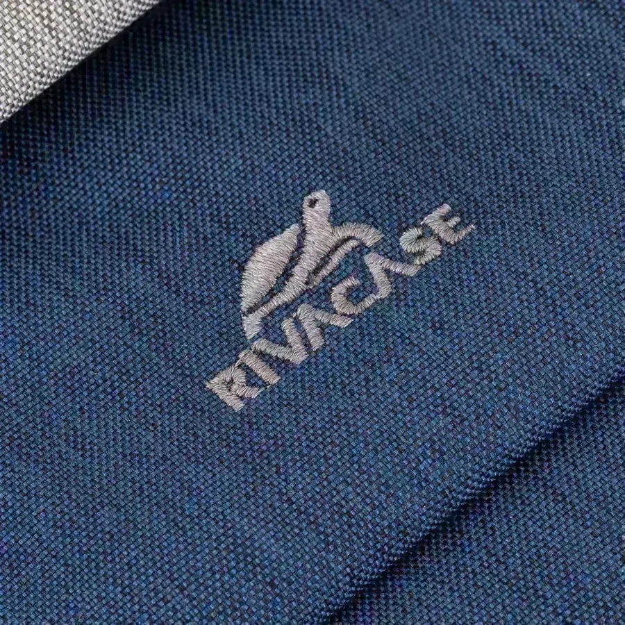 Рюкзак для ноутбука 17.3" Riva 7567 серый/темно-синий полиэстер (7567 GREY/DARK BLUE)