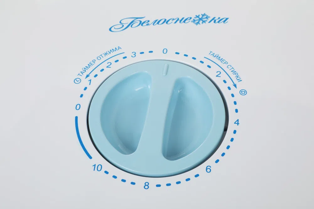 Стиральная машина Белоснежка BRP350WB класс: A загр.вертикальная макс.:3.5кг белый