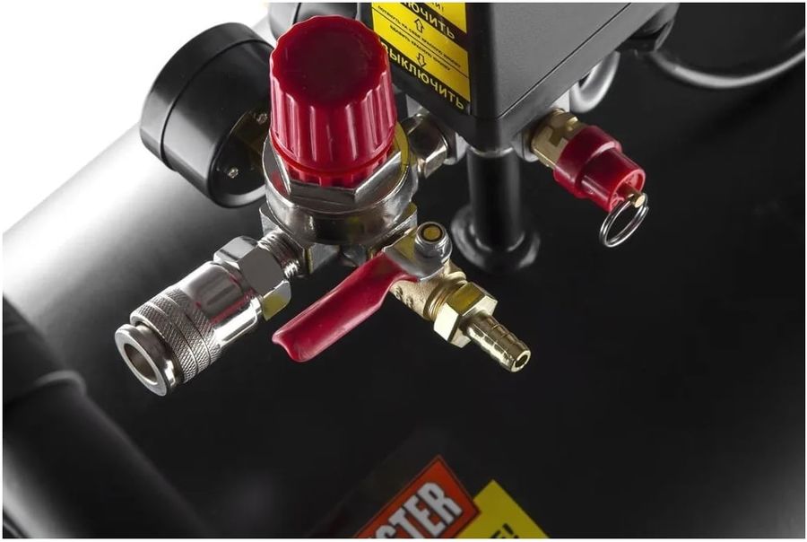 Компрессор поршневой Wester WK2200/100PRO масляный 330л/мин 100л 2200Вт черный