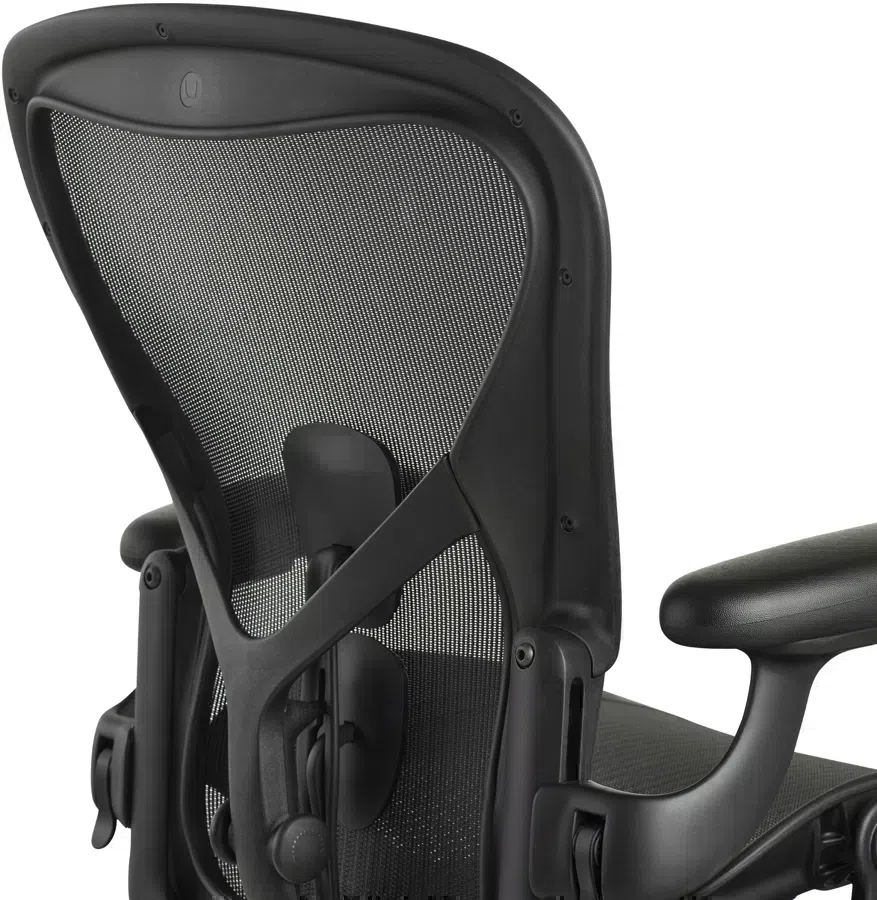 Кресло эргономичное Herman Miller Aeron C Large черный сетка с подголов. крестов. пластик