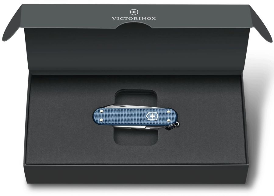 Нож перочинный Victorinox Classic SD Alox LE26 (0.6221.L26) 58мм 5функц. синий подар.коробка