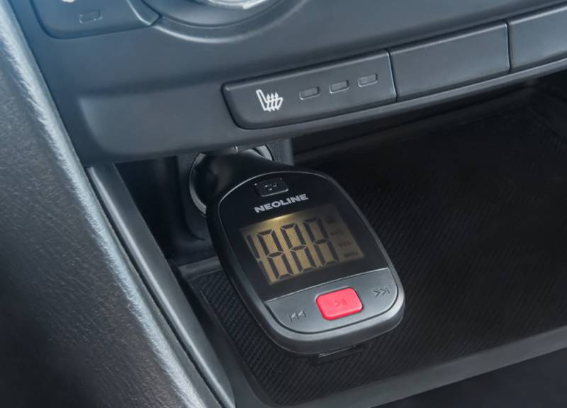 Автомобильный FM-модулятор Neoline Ellipse FM черный SD USB PDU