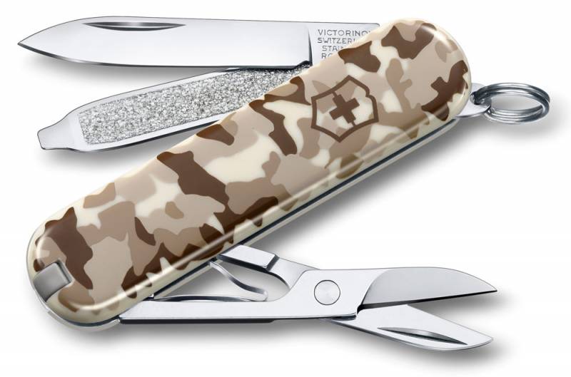 Нож перочинный Victorinox Classic (0.6223.941) 58мм 7функц. камуфляж пустыни